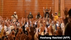 Талибдер Кабулдагы Абдул-Рахман мечитиндеги жума намазынан кийинки "машпара -жыйында". 20-август, 2021-жыл. 