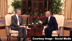 اشرف غنی رئیس جمهور افغانستان در جریان ملاقات با صدراعظم سنگاپور لی هسین لونگ