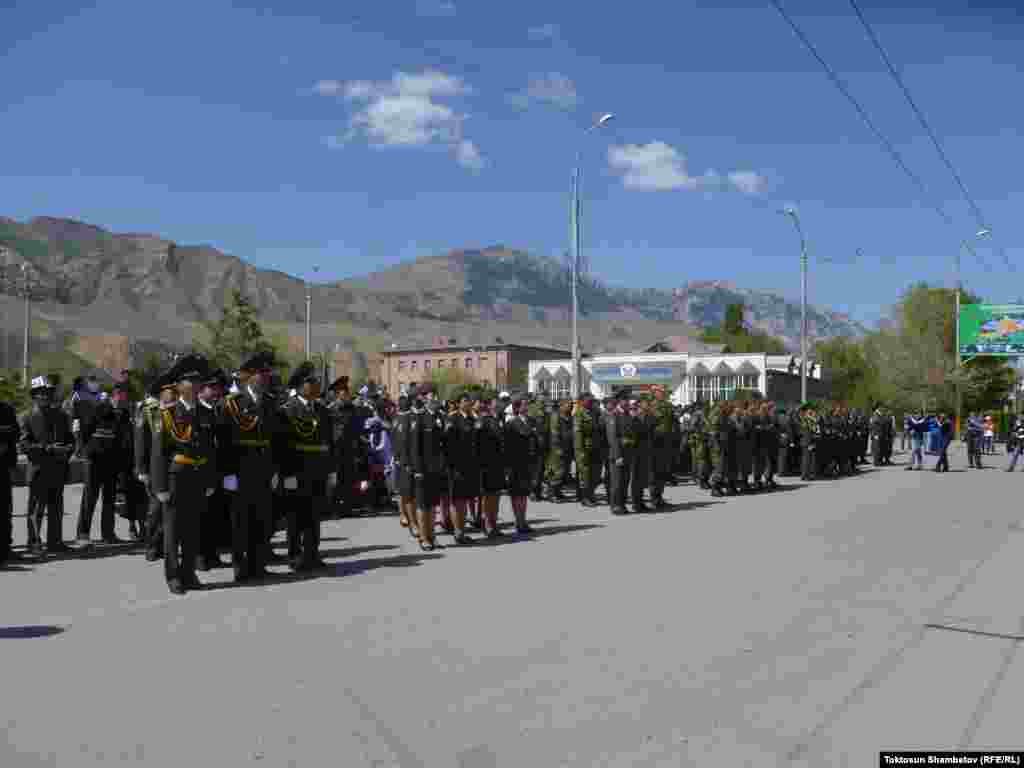 1999-жылы 28-майда мамлекеттик чек араны коргоо, көз карандысыздыкты, аймактык бүтүндүктү жана өлкөнүн кол тийбестигин камсыз кылуу максатында Чек ара кызматы түзүлгөн.