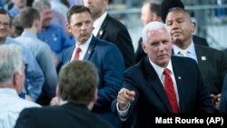 مایک پنس معاون دونالد ترمپ رئیس جمهور ایالات متحده امریکا ۶ جون ۲۰۱۹