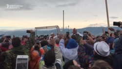 Pope Performs Giant Mass For Romania's Ethnic Hungarian Minority