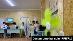 Ош шаарында түшкө чейин 31 миңдей адам добуш берди.