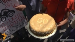 «Ешьте и насытьтесь». Очередная акция протеста против повышения платы за проезд 