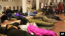 Ніч у метро під час повітряної тривоги. Київ, 24 квітня 2025 року