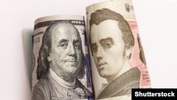 Національний банк України встановив довідкове значення курсу на рівні 27 гривень 58,28 копійки за долар