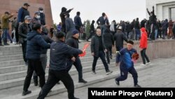 Столкновения на площади «Ала-Тоо», 9 октября 2020 г.