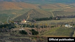 "Манас Ордо" улуттук этнографиялык комплексинин жалпы көрүнүшү. Талас облусу. (архивдик сүрөт).