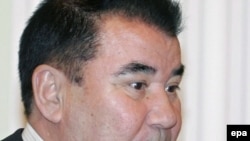 Türkmenistanyň öňki prezidenti Saparmyrat Nyýazow.