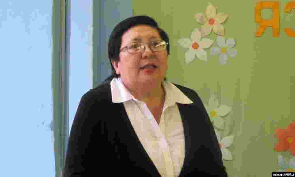 Омски өлкәсенең мәгарифне үстерү институты методисты Слушаш Раева