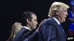 Дональд Трамп-молодший (л) і його батько Дональд Трамп, фото ілюстративне