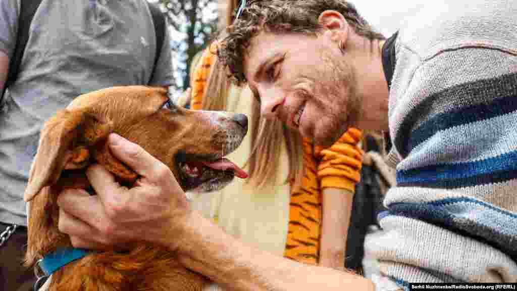 &laquo;Бо захист тварин на часі й тисячі не готові мовчати, коли задля розваг мучать тварин, коли живодерів виправдовують суди, а закони саботуються тими, хто має їх контролювати. Ми повинні об&rsquo;єднатися заради того, щоби захистити життя та зупинити жорстокість, і показати, що людей, яким не байдуже до тварин в нашій країні &ndash; справді багато&raquo;, &ndash; йдеться у заяві організаторів