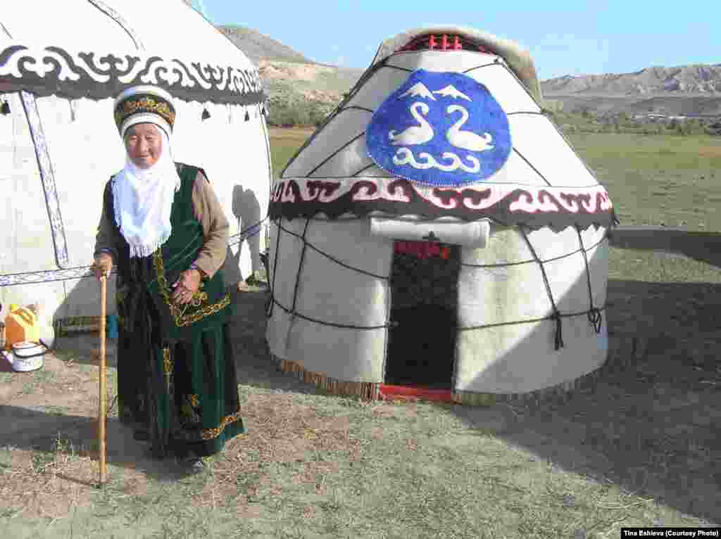 Высокогорная долина Суусамыр между севером и югом страны. 