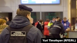 В последнее время в московском аэропорту «Домодедово» усилен надзор. 