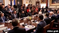 Президент США Дональд Трамп и президент Украины Владимир Зеленский во время переговоров в Белом доме 17 октября.