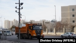 Камеры видеонаблюдения на улице Ташенова в Астане. 24 февраля 2025 года