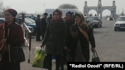 Өзбек-тажик чек арасы.