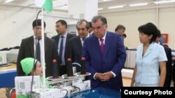 "Президент Рахмон ыраазычылыгын билдирип мактады"