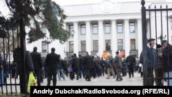 Мітинг чорнобильців біля Верховної Ради України, Київ, 1 листопада 2011 року
