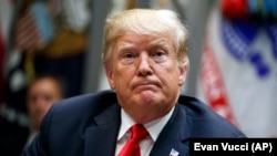 Трамп (на фото) заявив, що обговорить із президентом Польщі американську військову присутність на польській території