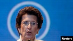 Бурджанадзе поставила под сомнение вопросы восстановления принципа общественной справедливости, экономического развития, территориальной целостности