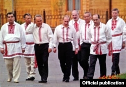 Лідери СНД на саміті у Мінську. Фото з книжки Курбанбека Аікієва (дата невідома)