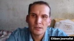 Azatlyk Radiosynyň habarçysy Saparmämad Nepesgulyýew.