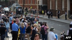 Журналісти біля лікарні Сент-Мері, Паддінґтон, західний лондон, 22 липня 2013 року