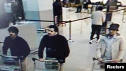 Жанкечтилер аэропортко келген учур. 22-март, 2016-жыл.