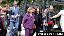 Adabiyot bo‘yicha Nobel mukofoti sovrindori Svetlana Aleksiyevich jurnalistlar savollariga javob beryapti. Minsk, 2020, 26 avgust.