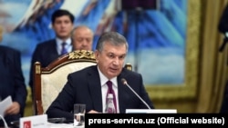 Өзбек президенти Мирзиёев Түрк тилдүү мамлекеттердин кызматташтык кеңешинин саммитинде. Чолпон-Ата, 3-сентябрь, 2018-жыл. 