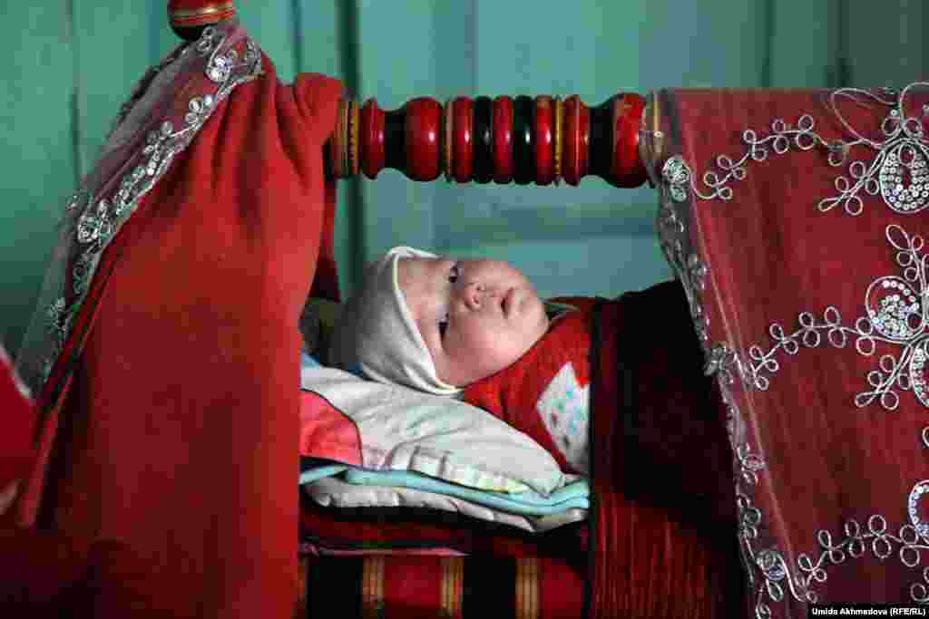 Казахская колыбель - бесік.