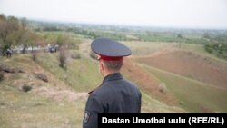 Кыргызстандын милициясы. Иллюстрациялык сүрөт.