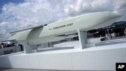 Storm Shadow ракетасы. Иллюстрациялык сүрөт.