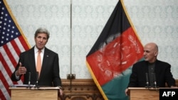 Жон Керри жана Ашраф Гани. Кабул, 9-апрель, 2016-жыл.