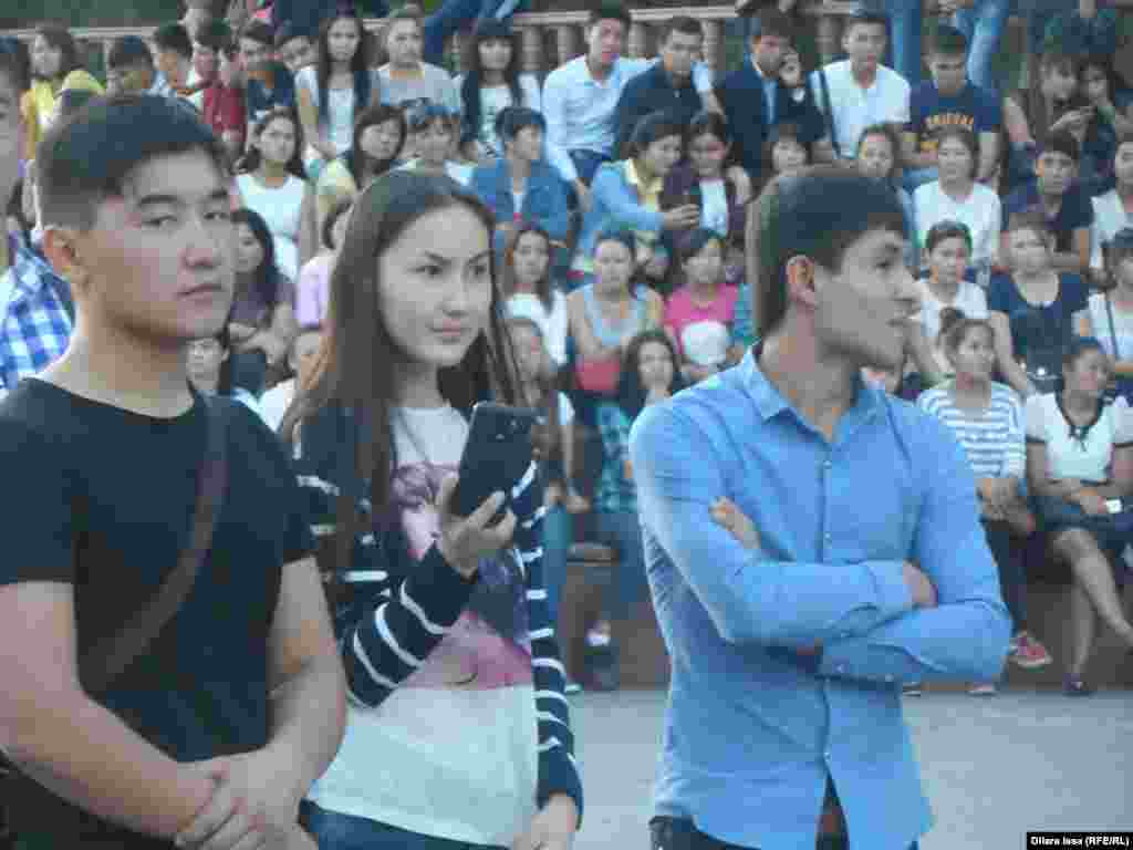 Зрители фестиваля &laquo;Студенческая пора&raquo;.