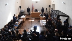 Одно из судебных заседаний по делу об убийстве семьи Аветисян на территории 102-й российской военной базы в Гюмри (архив)