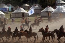 Во время спектакля в рамках Всемирных игр кочевников. Пастбище Кырчын, Прииссыккулье. 03.9.2018.