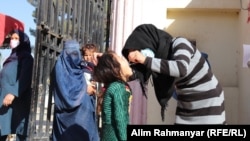 افغانستان و پاکستان دو کشوری در جهان هستند که هنوز پولیو در آنها به گونۀ کامل ریشه کن نشده است.