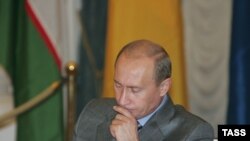 Рост рейтинга Владимира Путина совпал с очередной инициативой по выдвижению его кандидатуры на третий президентский срок
