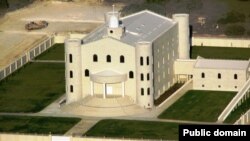 Хорошенькое Эльдорадо. Что творится за оградой укрепленных бастионов мормонов-фундаменталистов, остается только догадываться