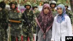 Шиңжаң уйгур автоном районунда этникалык хан кытайлары менен уйгурлардын ортосундагы кагылыштар утур-утур  болуп турат. 