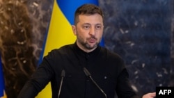 Володимир Зеленський назвав справедливим і символічним, що перше обвинувачення, за яким Міжнародний кримінальний суд видав ордер щодо президента РФ Володимира Путіна, стосувалося злочинів проти дітей