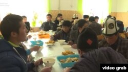 Түшкү дасторкон.