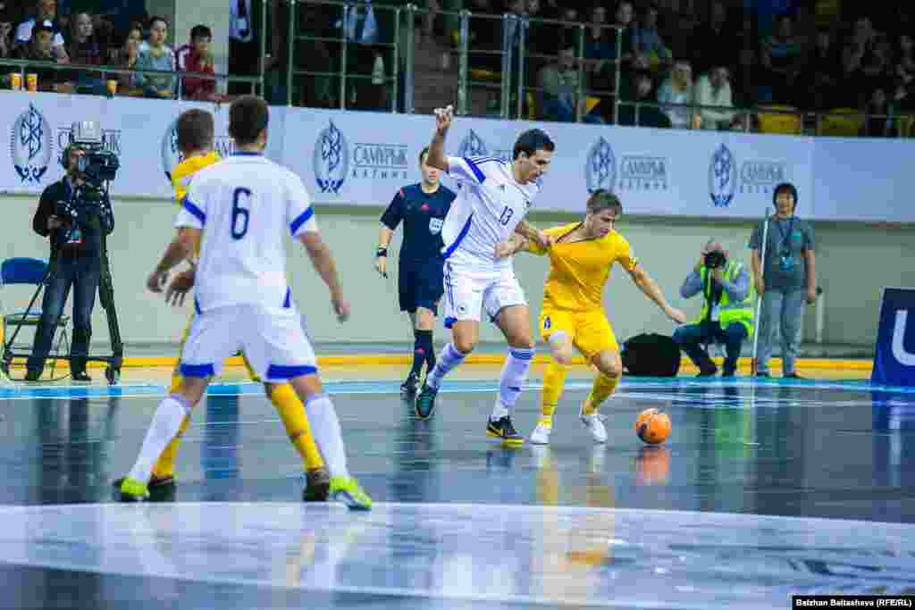 В чемпионате Европы, который пройдет в Сербии с 2 по 13 февраля, примут участие команды из Сербии, Италии, Азербайджана, Венгрии, Испании, Португалии, России, Словении, Украины, Хорватии, Чехии и Казахстана. &nbsp;