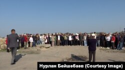 Бишкектин айрым конуштарынын тургундары жерин жана үйүн мыйзамдаштыруу талабы менен бийликке кайрылууда. 8-октябрь, 2025-жыл.