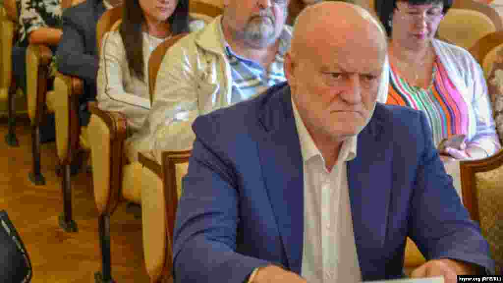 Свою кар&#39;єру в російській адміністрації Ялти Іван Імгрунт почав у травні 2019 року, з посади заступника її голови. Уже в листопаді він очолив адміністрацію на постійній основі. Тоді він сказав, що &laquo;у міста багато проблем&raquo; і одним із головних завдань назвав будівництво інженерних мереж