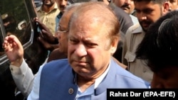 Навази Шариф сотко келген учур. Лахор, 8-октябрь, 2018-жыл. 