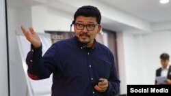 Данияр Аманалиев.