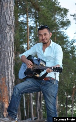 Медербек в Кургане.