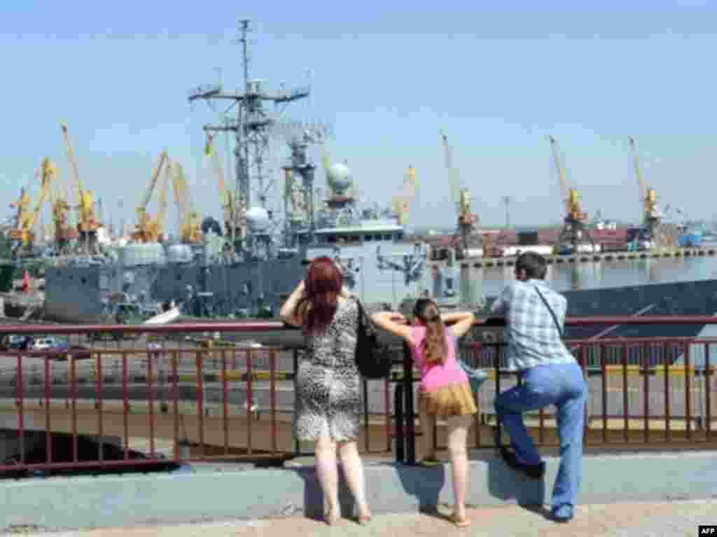 Турецкий фрегат в порту Одессы, 14 июля 2008
